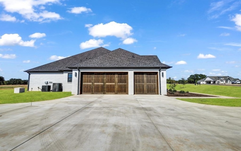 477 Royal Santana Run, Weatherford, TX 76087, 4 Bedrooms Bedrooms, ,3 BathroomsBathrooms,Residential,For Sale,477 Royal Santana Run,20923420