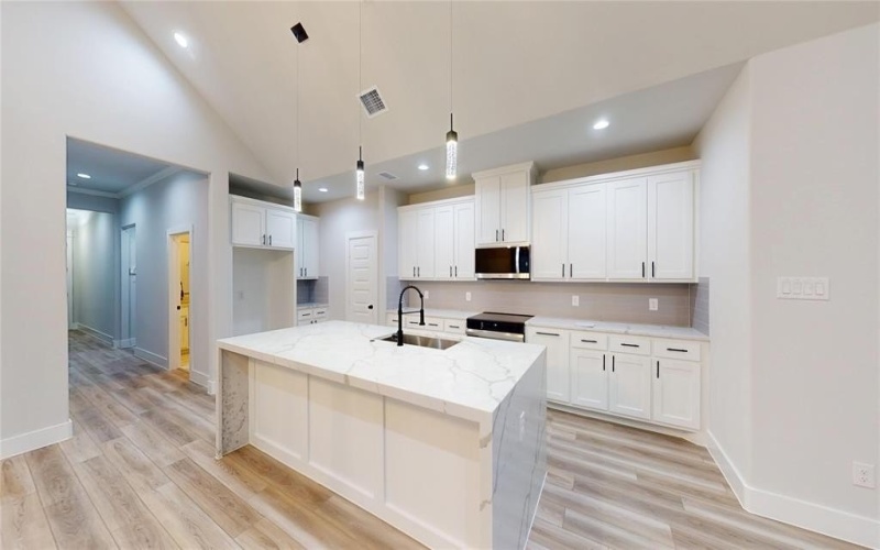6835 Rutland Drive, Arlington, TX 76002, 4 Bedrooms Bedrooms, ,2 BathroomsBathrooms,Residential,For Sale,6835 Rutland Drive,20927503