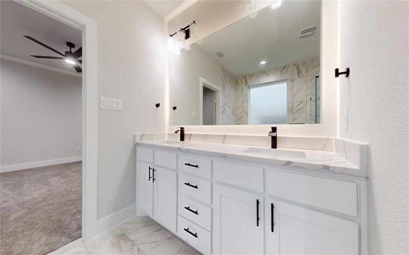 6835 Rutland Drive, Arlington, TX 76002, 4 Bedrooms Bedrooms, ,2 BathroomsBathrooms,Residential,For Sale,6835 Rutland Drive,20927503