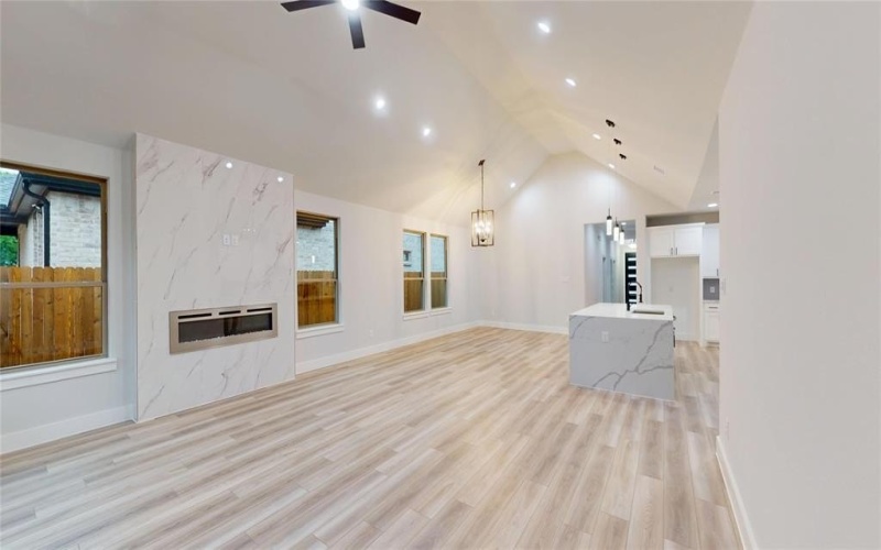 6835 Rutland Drive, Arlington, TX 76002, 4 Bedrooms Bedrooms, ,2 BathroomsBathrooms,Residential,For Sale,6835 Rutland Drive,20927503