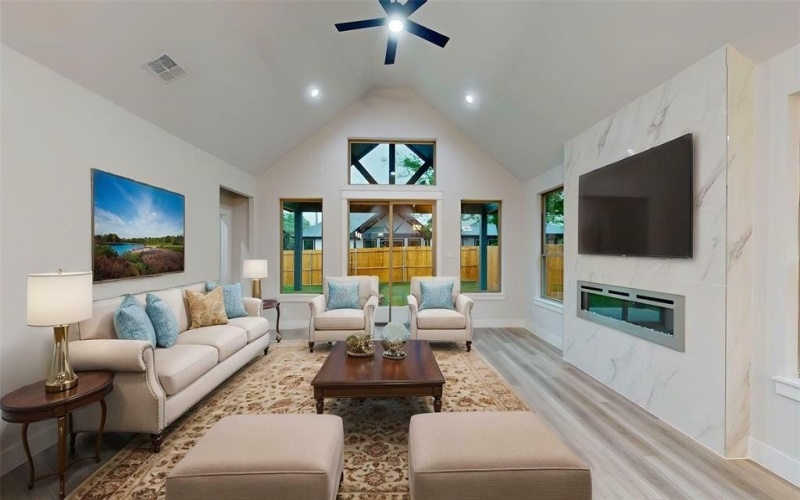 6835 Rutland Drive, Arlington, TX 76002, 4 Bedrooms Bedrooms, ,2 BathroomsBathrooms,Residential,For Sale,6835 Rutland Drive,20927503