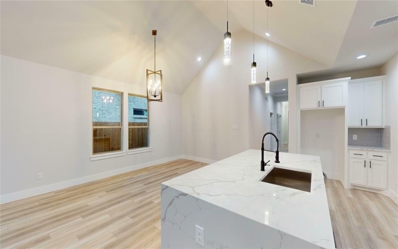 6835 Rutland Drive, Arlington, TX 76002, 4 Bedrooms Bedrooms, ,2 BathroomsBathrooms,Residential,For Sale,6835 Rutland Drive,20927503