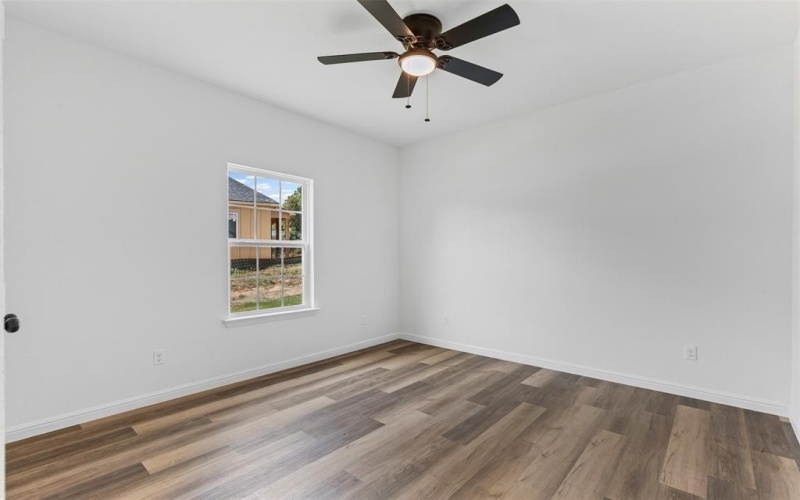 1612 Cheyenne Trail, Granbury, TX 76048, 3 Bedrooms Bedrooms, ,2 BathroomsBathrooms,Residential,For Sale,1612 Cheyenne Trail,20935910