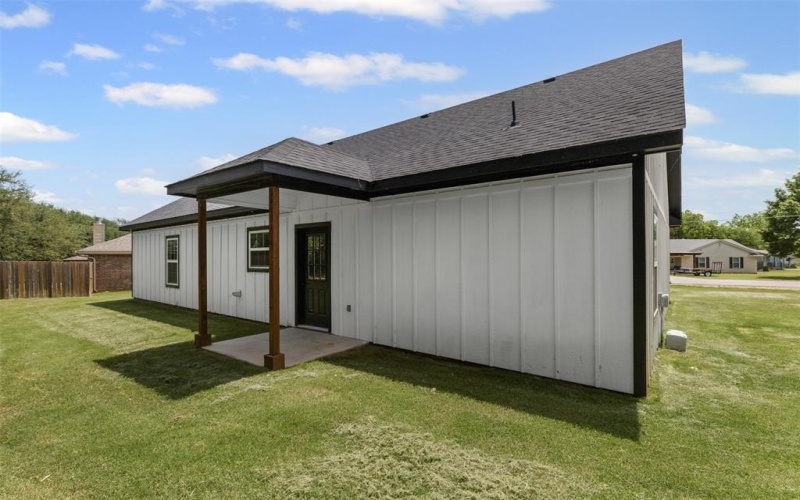 1612 Cheyenne Trail, Granbury, TX 76048, 3 Bedrooms Bedrooms, ,2 BathroomsBathrooms,Residential,For Sale,1612 Cheyenne Trail,20935910