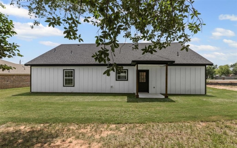 1612 Cheyenne Trail, Granbury, TX 76048, 3 Bedrooms Bedrooms, ,2 BathroomsBathrooms,Residential,For Sale,1612 Cheyenne Trail,20935910