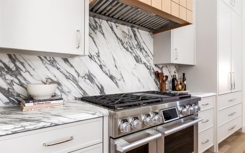 4105 Hawthorne Avenue, Dallas, TX 75219, 3 Habitaciones Habitaciones , ,3 BañosBaños,Residential Lease,En Alquiler,4105 Hawthorne Avenue,20935947