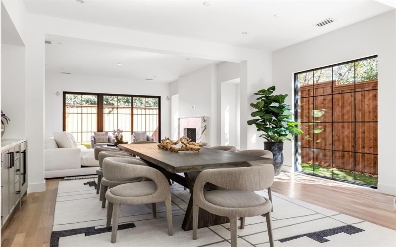 4105 Hawthorne Avenue, Dallas, TX 75219, 3 Habitaciones Habitaciones , ,3 BañosBaños,Residential Lease,En Alquiler,4105 Hawthorne Avenue,20935947