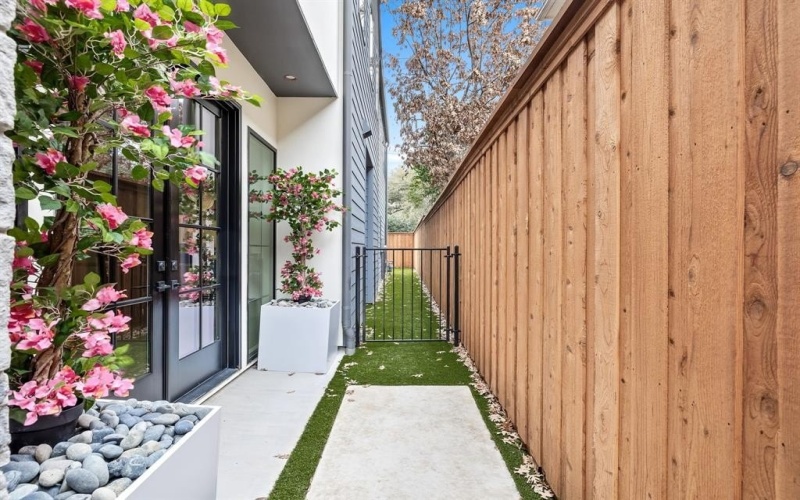 4105 Hawthorne Avenue, Dallas, TX 75219, 3 Habitaciones Habitaciones , ,3 BañosBaños,Residential Lease,En Alquiler,4105 Hawthorne Avenue,20935947