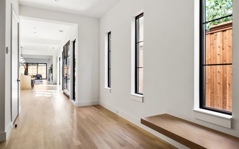 4105 Hawthorne Avenue, Dallas, TX 75219, 3 Habitaciones Habitaciones , ,3 BañosBaños,Residential Lease,En Alquiler,4105 Hawthorne Avenue,20935947