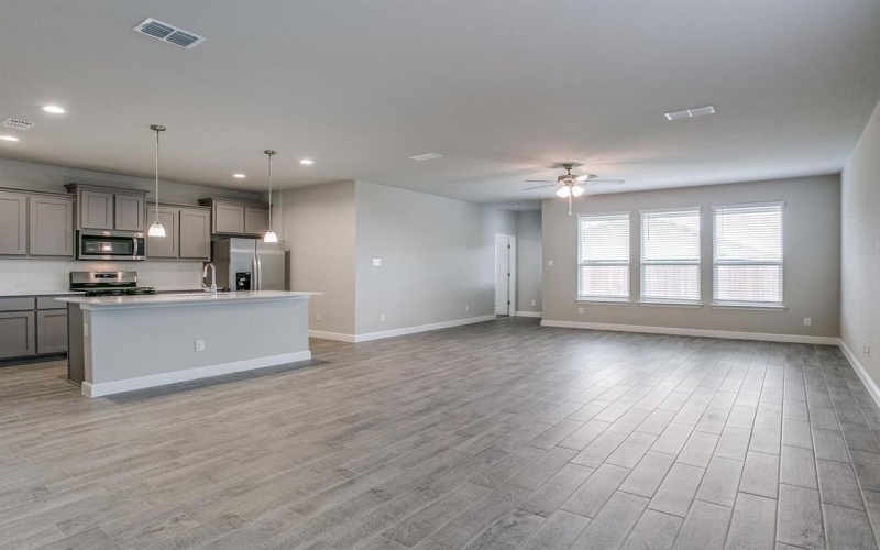 1152 Croxley Way, Fort Worth, TX 76247, 5 Bedrooms Bedrooms, ,2 BathroomsBathrooms,Residential Lease,For Rent,1152 Croxley Way,20936046