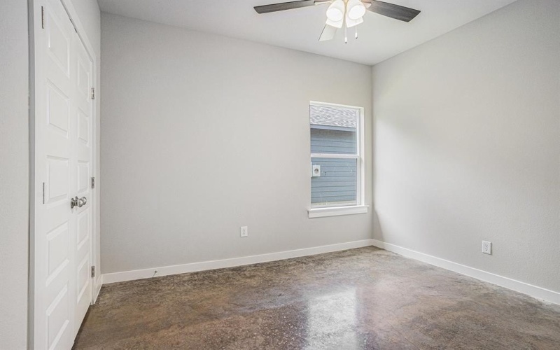 404 1/2 Evans Street, Cleburne, TX 76031, 3 Bedrooms Bedrooms, ,2 BathroomsBathrooms,Residential,For Sale,404 1/2 Evans Street,20933666