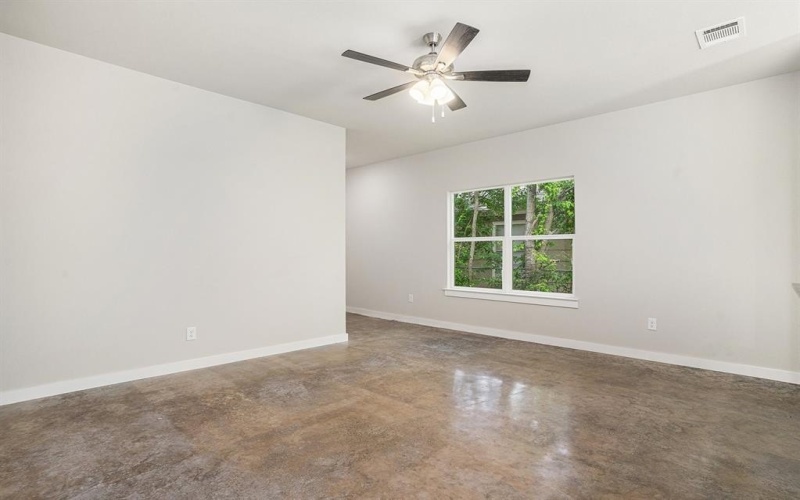 404 1/2 Evans Street, Cleburne, TX 76031, 3 Bedrooms Bedrooms, ,2 BathroomsBathrooms,Residential,For Sale,404 1/2 Evans Street,20933666