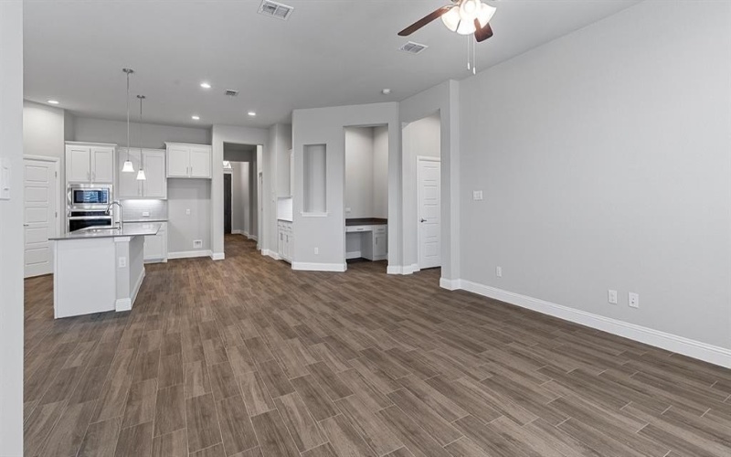 11305 ORCHARD Lane, Justin, TX 76247, 4 Bedrooms Bedrooms, ,2 BathroomsBathrooms,Residential,For Sale,11305 ORCHARD Lane,20935722