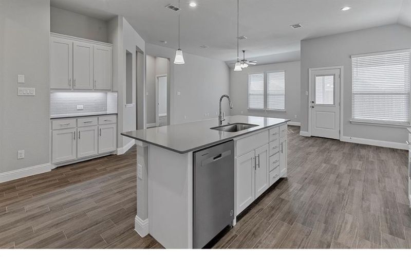 11305 ORCHARD Lane, Justin, TX 76247, 4 Bedrooms Bedrooms, ,2 BathroomsBathrooms,Residential,For Sale,11305 ORCHARD Lane,20935722
