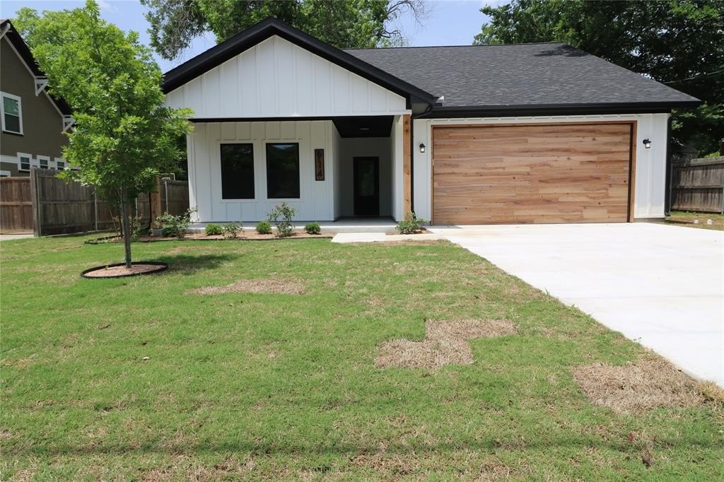 914 S Brazos Street, Weatherford, TX 76086, 3 Bedrooms Bedrooms, ,2 BathroomsBathrooms,Residential,For Sale,914 S Brazos Street,20936398