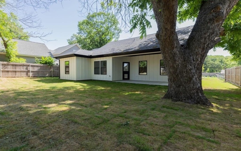 914 S Brazos Street, Weatherford, TX 76086, 3 Bedrooms Bedrooms, ,2 BathroomsBathrooms,Residential,For Sale,914 S Brazos Street,20936398
