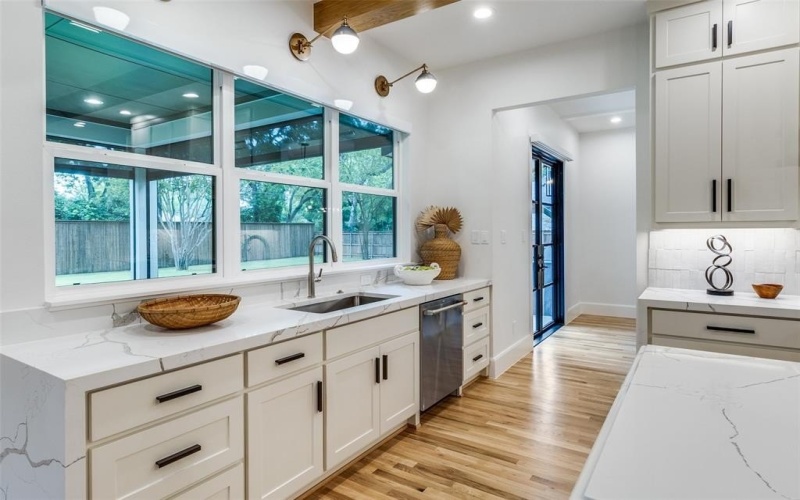 1511 Tranquilla Drive, Dallas, TX 75218, 4 Bedrooms Bedrooms, ,5 BathroomsBathrooms,Residential,For Sale,1511 Tranquilla Drive,20928125