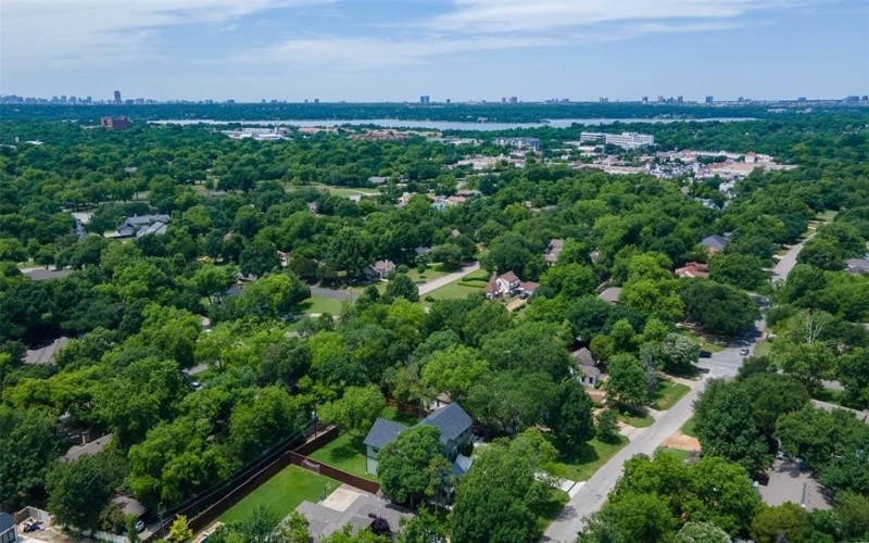 1511 Tranquilla Drive, Dallas, TX 75218, 4 Bedrooms Bedrooms, ,5 BathroomsBathrooms,Residential,For Sale,1511 Tranquilla Drive,20928125