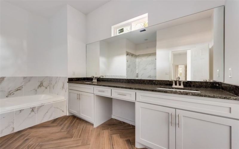 1408 Spinnaker Lane, Azle, TX 76020, 3 Bedrooms Bedrooms, ,2 BathroomsBathrooms,Residential,For Sale,1408 Spinnaker Lane,20930343