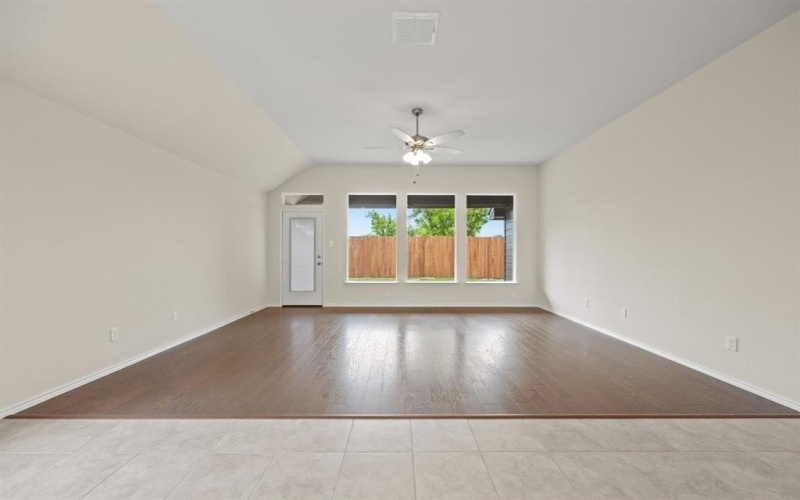 1152 Avery, Granbury, TX 76049, 4 Bedrooms Bedrooms, ,2 BathroomsBathrooms,Residential,For Sale,1152 Avery,20935070