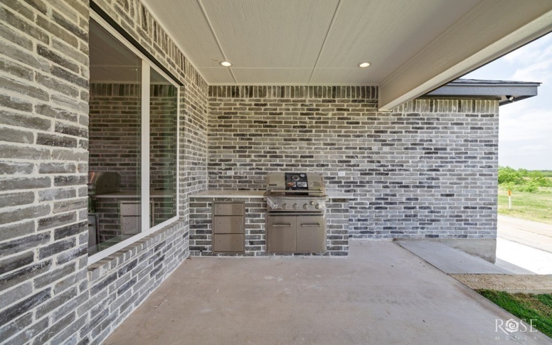 2734 Oak Hills Trail, San Angelo, TX 76904, 4 Bedrooms Bedrooms, ,5 BathroomsBathrooms,Residential,For Sale,2734 Oak Hills Trail,127142
