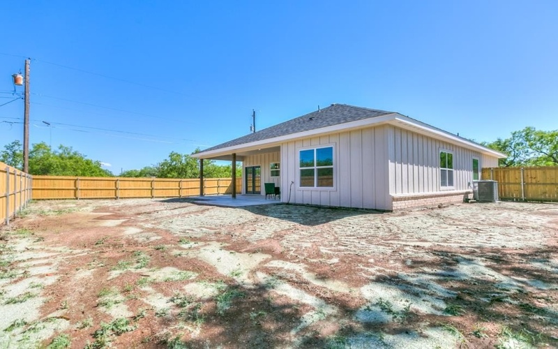 2122 Deaton St, San Angelo, TX 76903, 3 Bedrooms Bedrooms, ,2 BathroomsBathrooms,Residential,For Sale,2122 Deaton St,127330