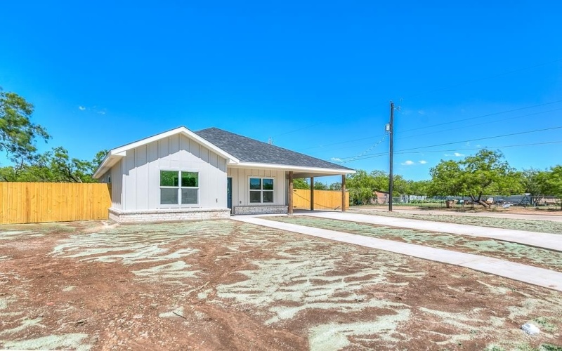 2122 Deaton St, San Angelo, TX 76903, 3 Bedrooms Bedrooms, ,2 BathroomsBathrooms,Residential,For Sale,2122 Deaton St,127330