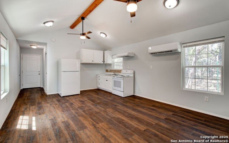 6880 Whartons Dock, Bandera, TX 78003, 1 Bedroom Bedrooms, ,1 BathroomBathrooms,Residential,For Sale,6880 Whartons Dock,1848310