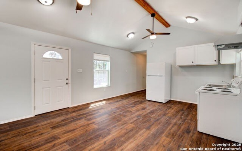 6880 Whartons Dock, Bandera, TX 78003, 1 Bedroom Bedrooms, ,1 BathroomBathrooms,Residential,For Sale,6880 Whartons Dock,1848310
