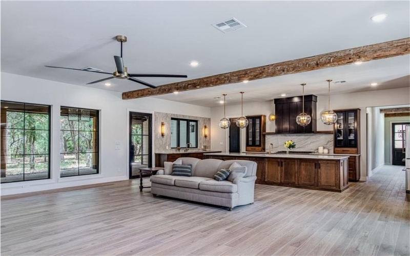 1136 Queen Elizabeth Drive, McGregor, TX 76657, 4 Bedrooms Bedrooms, ,3 BathroomsBathrooms,Residential,For Sale,1136 Queen Elizabeth Drive,227798