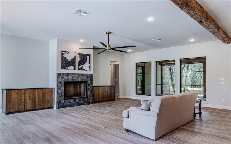 1136 Queen Elizabeth Drive, McGregor, TX 76657, 4 Bedrooms Bedrooms, ,3 BathroomsBathrooms,Residential,For Sale,1136 Queen Elizabeth Drive,227798