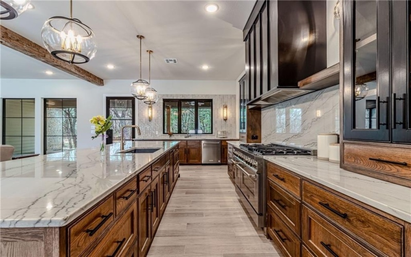 1136 Queen Elizabeth Drive, McGregor, TX 76657, 4 Bedrooms Bedrooms, ,3 BathroomsBathrooms,Residential,For Sale,1136 Queen Elizabeth Drive,227798