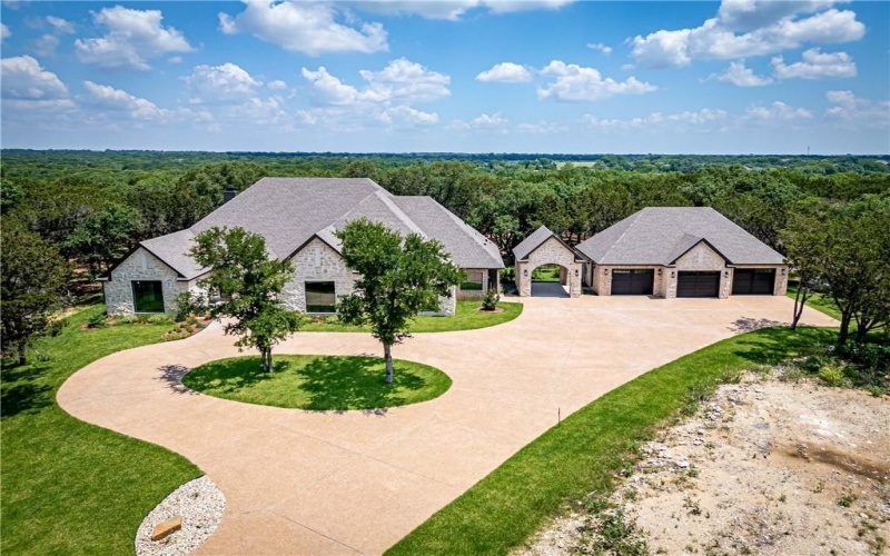 1136 Queen Elizabeth Drive, McGregor, TX 76657, 4 Bedrooms Bedrooms, ,3 BathroomsBathrooms,Residential,For Sale,1136 Queen Elizabeth Drive,227798