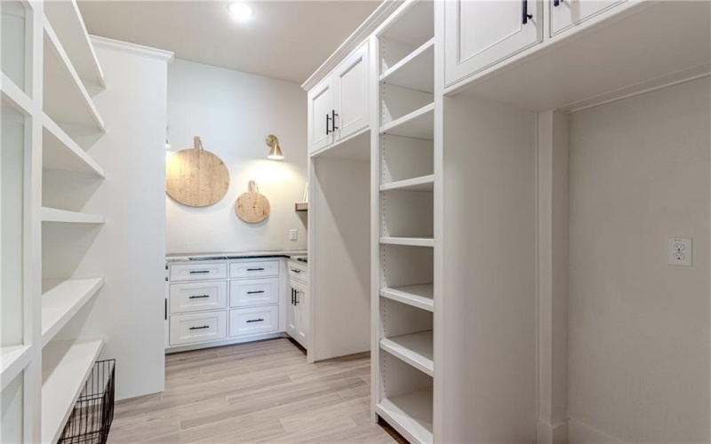 1136 Queen Elizabeth Drive, McGregor, TX 76657, 4 Bedrooms Bedrooms, ,3 BathroomsBathrooms,Residential,For Sale,1136 Queen Elizabeth Drive,227798
