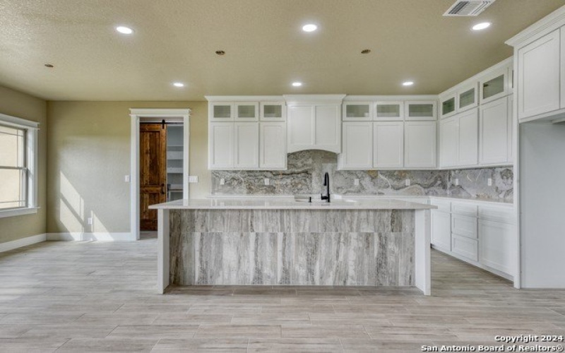 982 Horsehoe falls, Bandera, TX 78003, 4 Bedrooms Bedrooms, ,2 BathroomsBathrooms,Residential,For Sale,982 Horsehoe falls,1774292