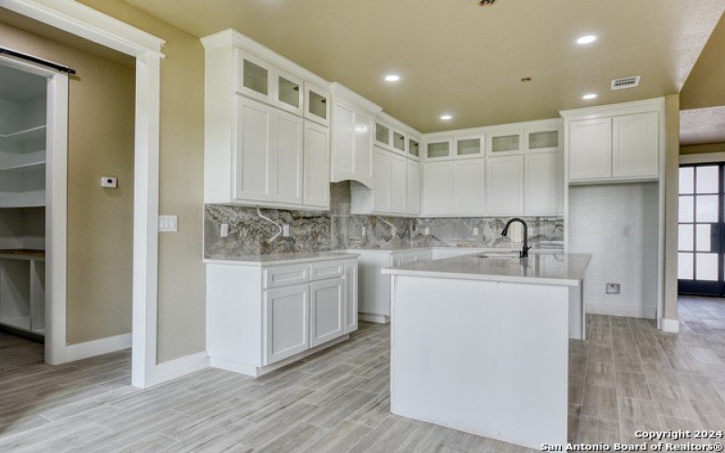 982 Horsehoe falls, Bandera, TX 78003, 4 Bedrooms Bedrooms, ,2 BathroomsBathrooms,Residential,For Sale,982 Horsehoe falls,1774292