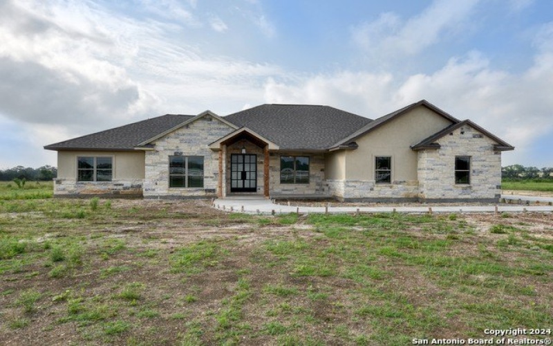 982 Horsehoe falls, Bandera, TX 78003, 4 Bedrooms Bedrooms, ,2 BathroomsBathrooms,Residential,For Sale,982 Horsehoe falls,1774292