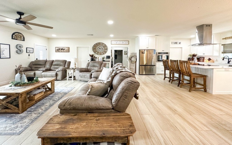 389 Private Rd 400-L, Seminole, TX 79360, 3 Bedrooms Bedrooms, ,2 BathroomsBathrooms,Residential,For Sale,389 Private Rd 400-L,160245