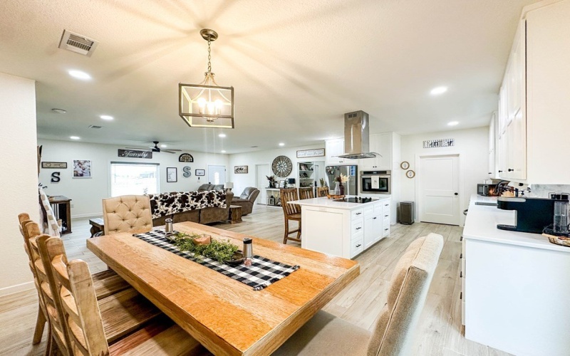 389 Private Rd 400-L, Seminole, TX 79360, 3 Bedrooms Bedrooms, ,2 BathroomsBathrooms,Residential,For Sale,389 Private Rd 400-L,160245