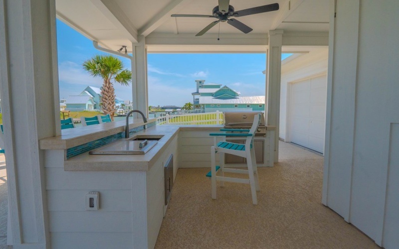 1037 Fiji Dr, ROCKPORT, TX 78382, 4 Bedrooms Bedrooms, ,3 BathroomsBathrooms,Residential,For Sale,1037 Fiji Dr,148024