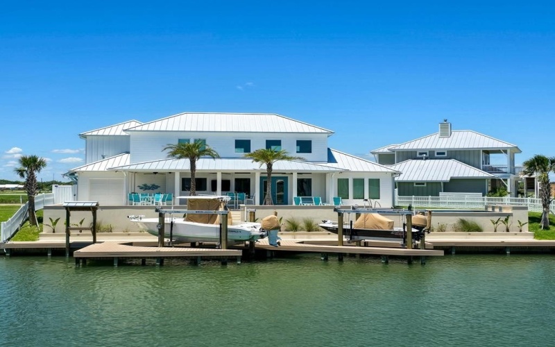 1037 Fiji Dr, ROCKPORT, TX 78382, 4 Bedrooms Bedrooms, ,3 BathroomsBathrooms,Residential,For Sale,1037 Fiji Dr,148024