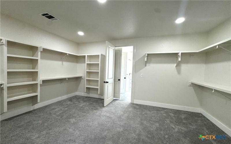 5501 Hollow Loop, Salado, TX 76571, 3 Bedrooms Bedrooms, ,2 BathroomsBathrooms,Residential,For Sale,5501 Hollow Loop,577427