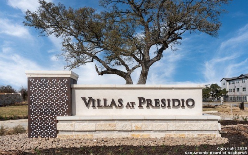 14839 VANCE JACKSON ROAD #207, San Antonio, TX 78221, 4 Habitaciones Habitaciones , ,2 BañosBaños,Residential,En Venta,14839 VANCE JACKSON ROAD #207,1860031