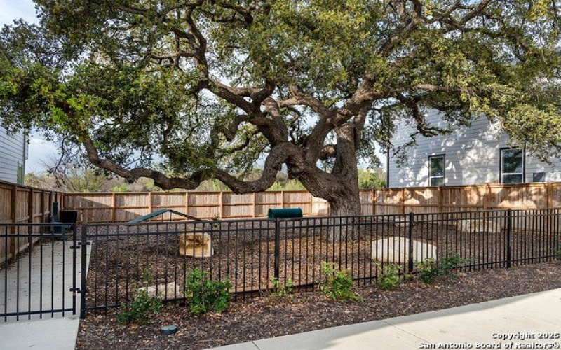 14839 VANCE JACKSON ROAD #207, San Antonio, TX 78221, 4 Habitaciones Habitaciones , ,2 BañosBaños,Residential,En Venta,14839 VANCE JACKSON ROAD #207,1860031