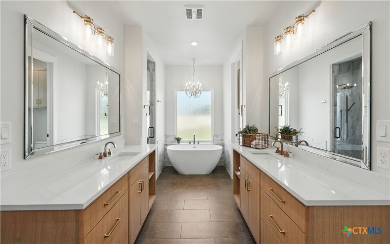 123 Pinnacle Drive, New Braunfels, TX 78130, 4 Bedrooms Bedrooms, ,5 BathroomsBathrooms,Residential,For Sale,123 Pinnacle Drive,579333