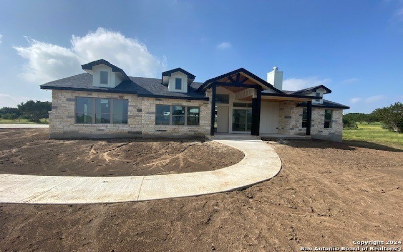 140 Horsehoe Falls, Bandera, TX 78003, 4 Bedrooms Bedrooms, ,3 BathroomsBathrooms,Residential,For Sale,140 Horsehoe Falls,1867367