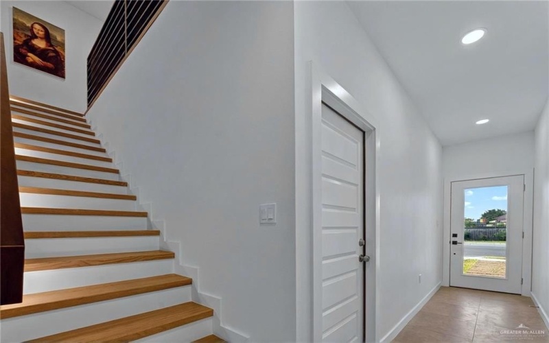 2625 Warbler Avenue, McAllen, TX 78504, 3 Bedrooms Bedrooms, ,2 BathroomsBathrooms,Residential,For Sale,2625 Warbler Avenue,471522