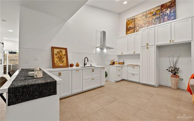 2625 Warbler Avenue, McAllen, TX 78504, 3 Bedrooms Bedrooms, ,2 BathroomsBathrooms,Residential,For Sale,2625 Warbler Avenue,471522