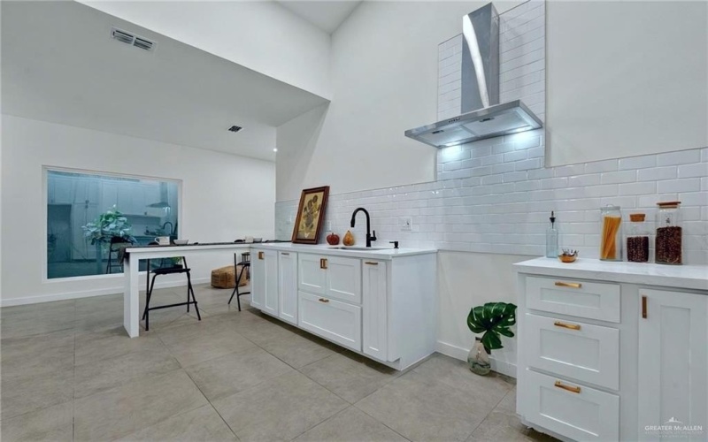 2625 Warbler Avenue, McAllen, TX 78504, 3 Bedrooms Bedrooms, ,2 BathroomsBathrooms,Residential,For Sale,2625 Warbler Avenue,471522