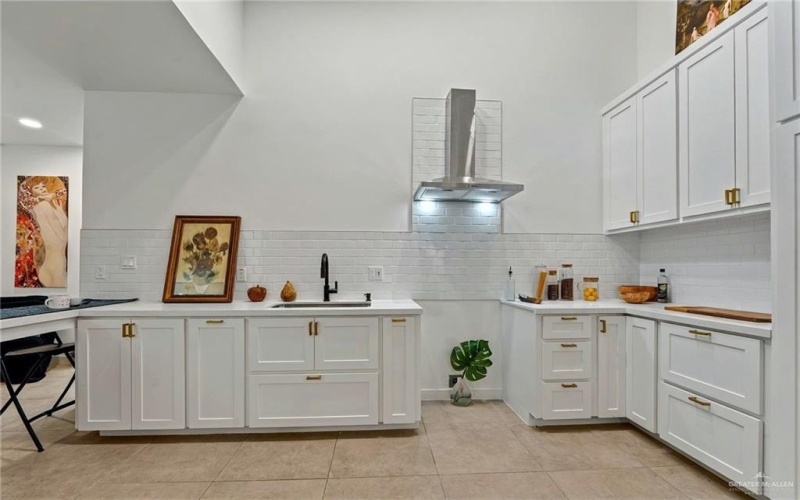 2625 Warbler Avenue, McAllen, TX 78504, 3 Bedrooms Bedrooms, ,2 BathroomsBathrooms,Residential,For Sale,2625 Warbler Avenue,471522